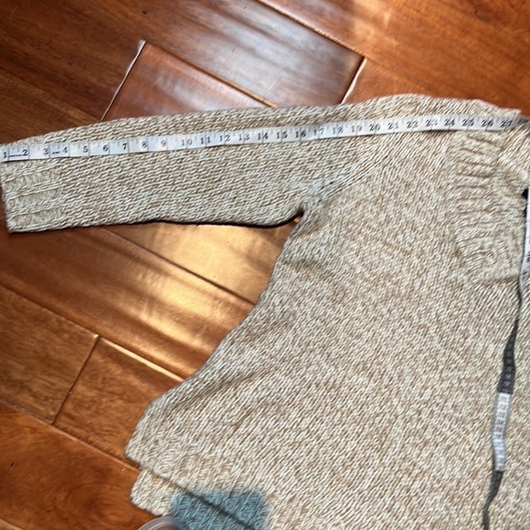 Chaps tan cream and gold b-neck acrylic sweater - Picture 8 of 9